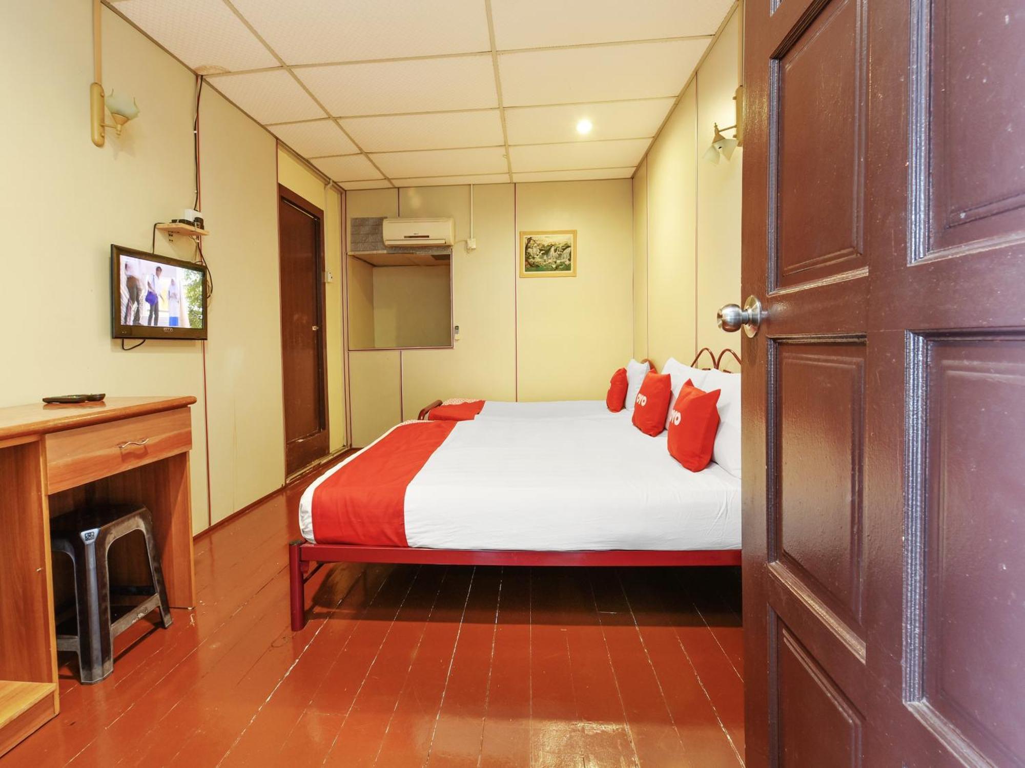 Oyo 90627 Pulau Ketam Inn Кланг Экстерьер фото